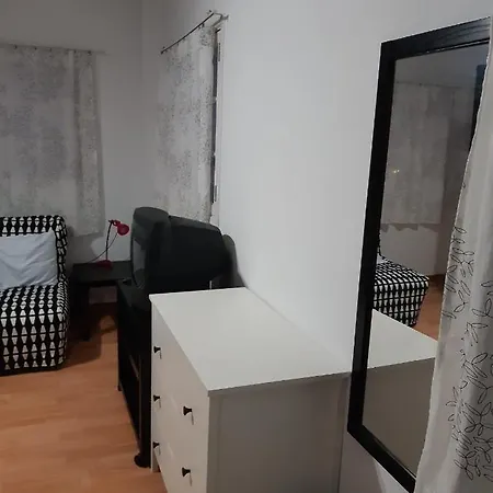 Privatunterkunft Comodas Con Bano Individual
