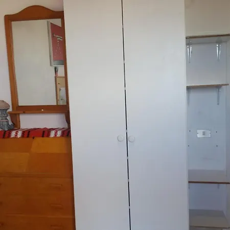 Privatunterkunft Comodas Con Bano Individual